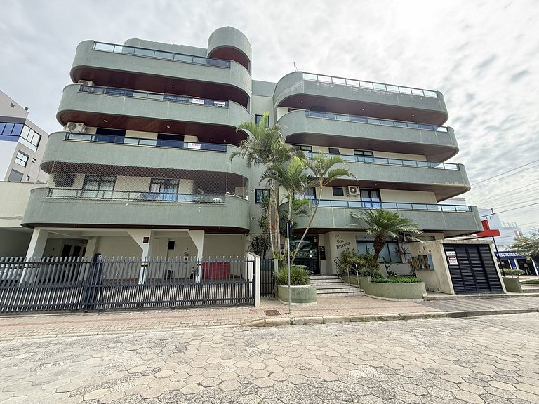 006- Apartamento para até 6 Pessoas em Bombas