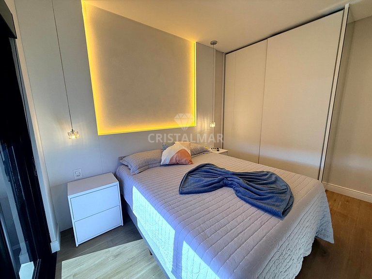009- Apartamento con 3 suites y piscina a 70 metros de la pl