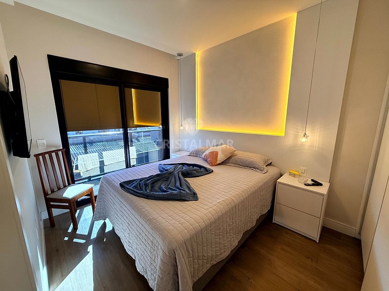 009- Apartamento con 3 suites y piscina a 70 metros de la pl