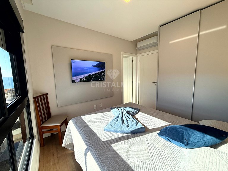 009- Apartamento con 3 suites y piscina a 70 metros de la pl