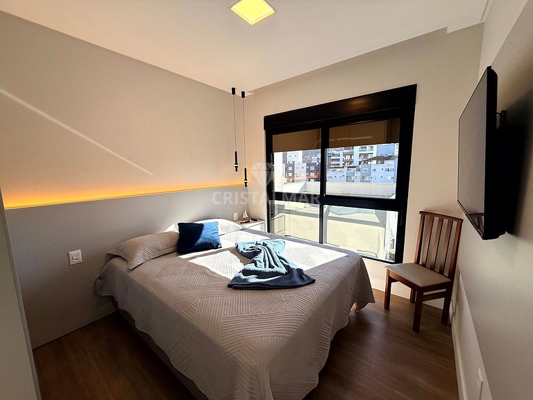 009- Apartamento 3 Suítes com Piscina a 70 Metros da Praia