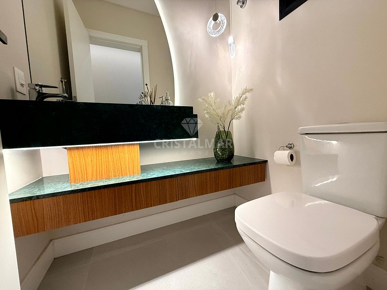 009- Apartamento 3 Suítes com Piscina a 70 Metros da Praia