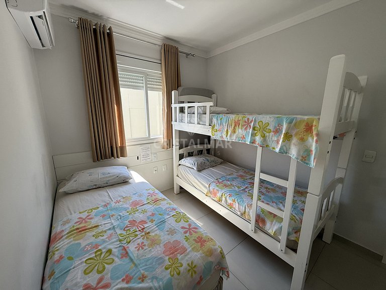 010 - Apartamento 3 Quartos a 90 Metros da Praia de Bombas