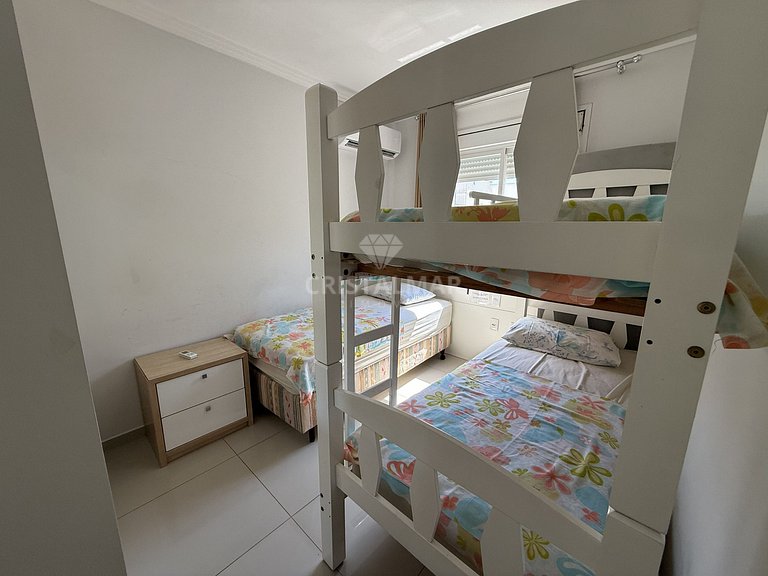 010- 3-Bedroom Apartment 90 Meters from Bombas Beach