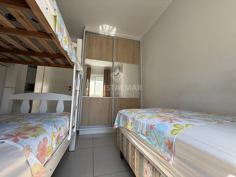 010- 3-Bedroom Apartment 90 Meters from Bombas Beach