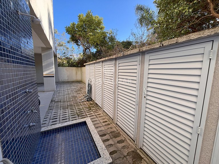 014- Apartamento com Churrasqueira a 230m da Praia de Bombas