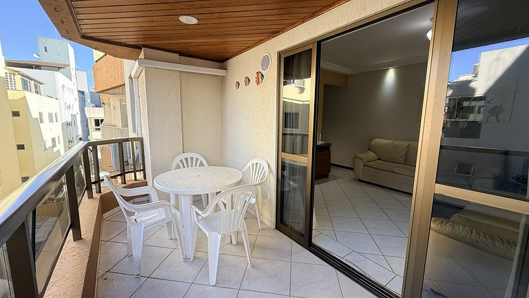Apto de 2 habitaciones en la Playa de Bombas Código 002