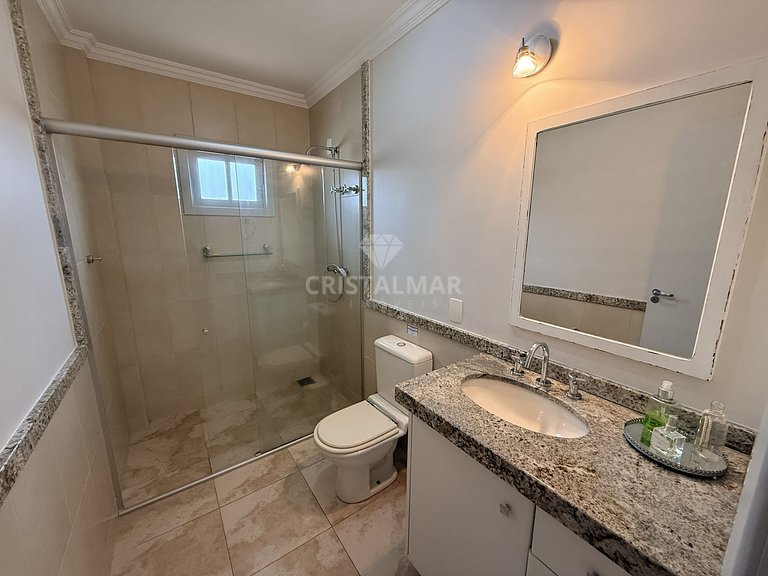 017- Beautiful townhouse with barbecue area 500m from Bombas