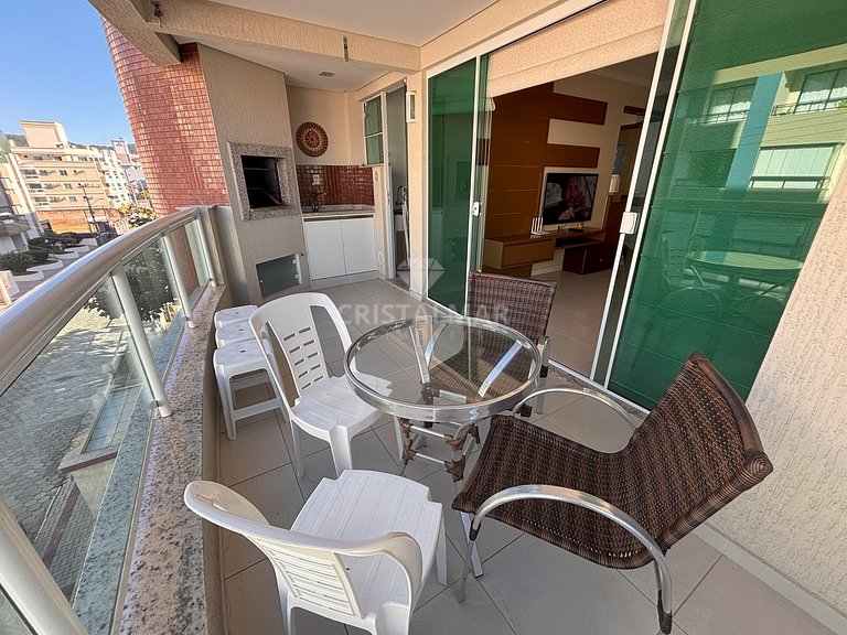 025- Space and Comfort for up to 8 People in Bombas