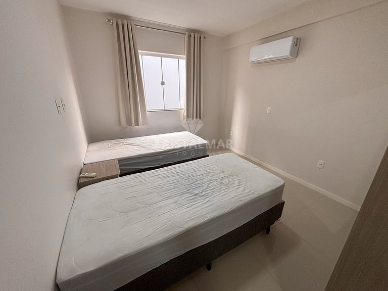 237- Apartamento com Piscina 2 Quartos 250m Praia Bombas