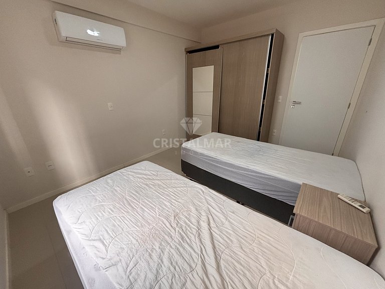 237- Apartamento com Piscina 2 Quartos 250m Praia Bombas