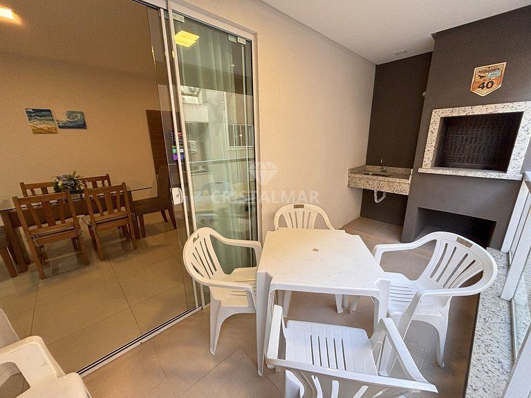 225- Apartamento com Piscina 2 Quartos 300m Praia Bombas