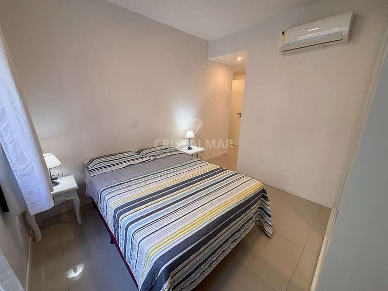 225- Apartamento com Piscina 2 Quartos 300m Praia Bombas