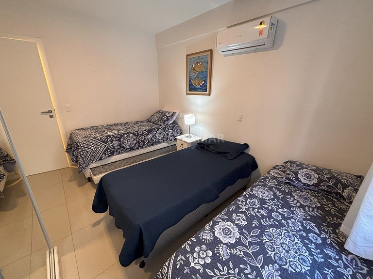 225- Apartamento com Piscina 2 Quartos 300m Praia Bombas