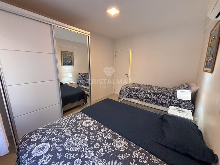 225- Apartamento com Piscina 2 Quartos 300m Praia Bombas
