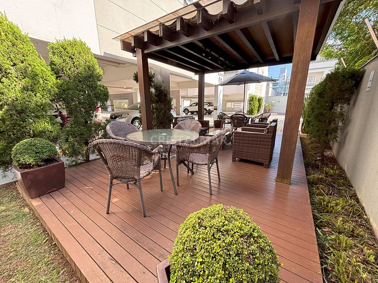 225- Apartamento com Piscina 2 Quartos 300m Praia Bombas