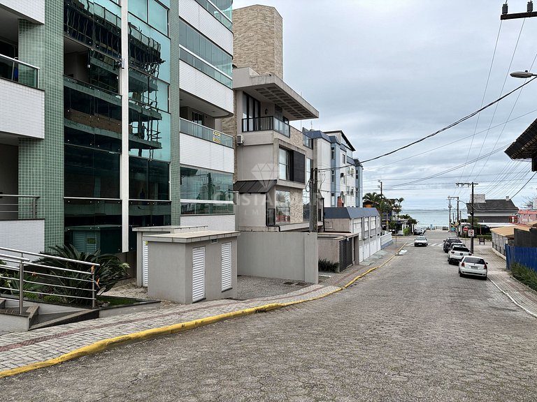 Apartment for 8 People 80m from Bombas Beach