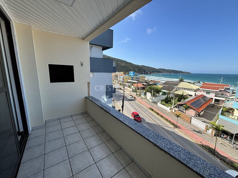 047- 2-bedroom apartment 50 meters from Bombas Beach