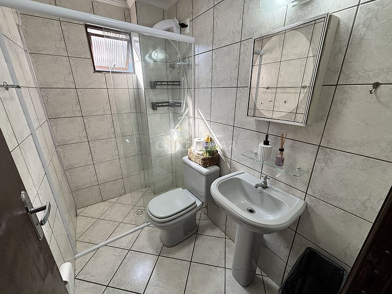 047- Apartamento 2 Quartos a 50m da Praia de Bombas
