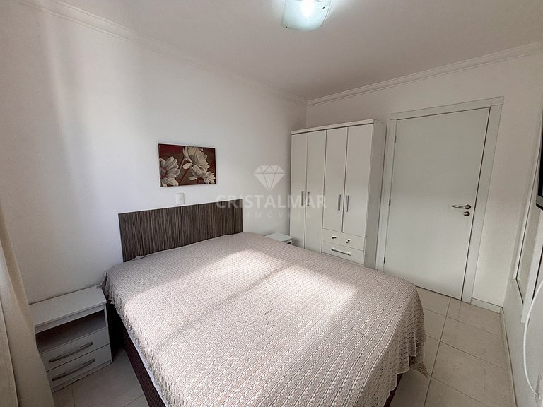 058A- Apartamento 150m da Praia Bombas com  Sacada e Churras