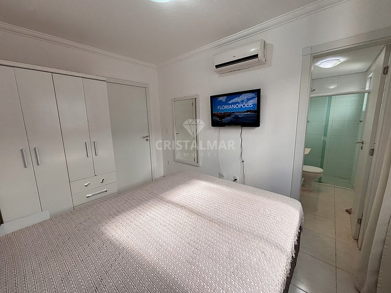 058A- Apartamento 150m da Praia Bombas com  Sacada e Churras