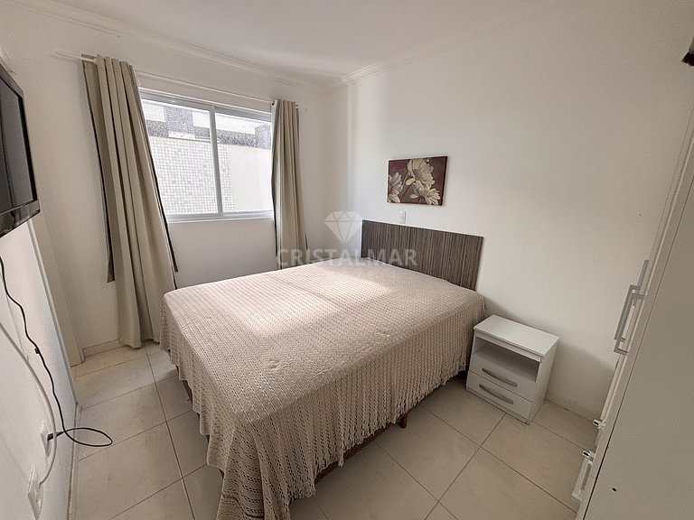058A- Apartamento 150m da Praia Bombas com  Sacada e Churras