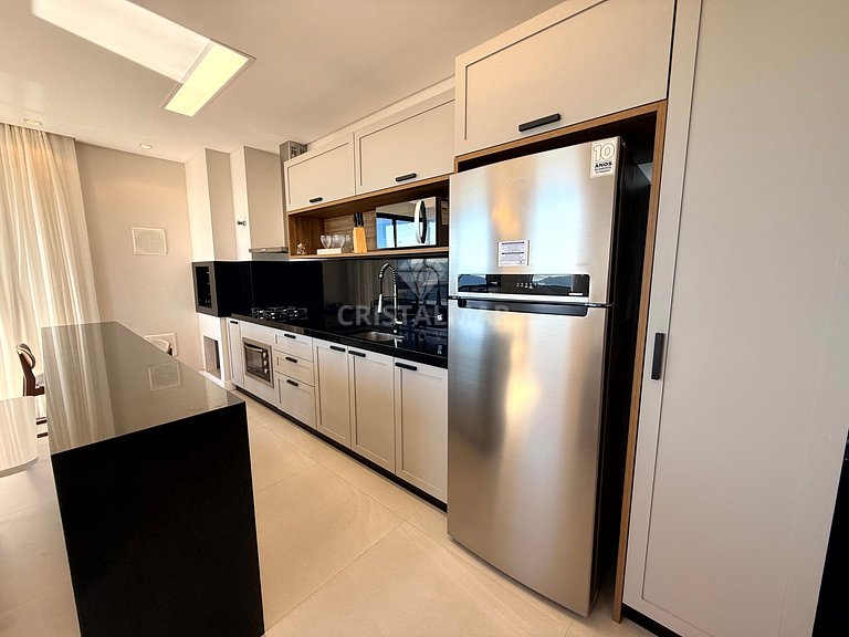 037- Apartamento de alto nivel con 3 suites a 80 metros de l
