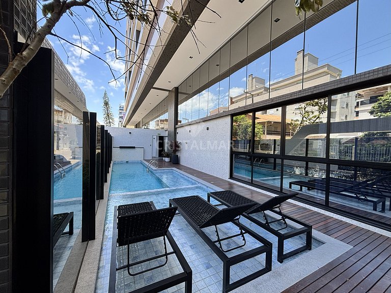 037-  High-end apartment with 3 suites, 80m from the beach,