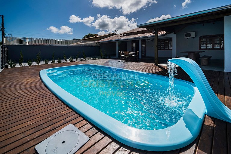 164- Casa con piscina para hasta 12 personas en Bombas