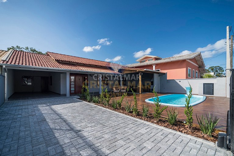 164- Spacious House with Pool for 12 Guests in Bombas