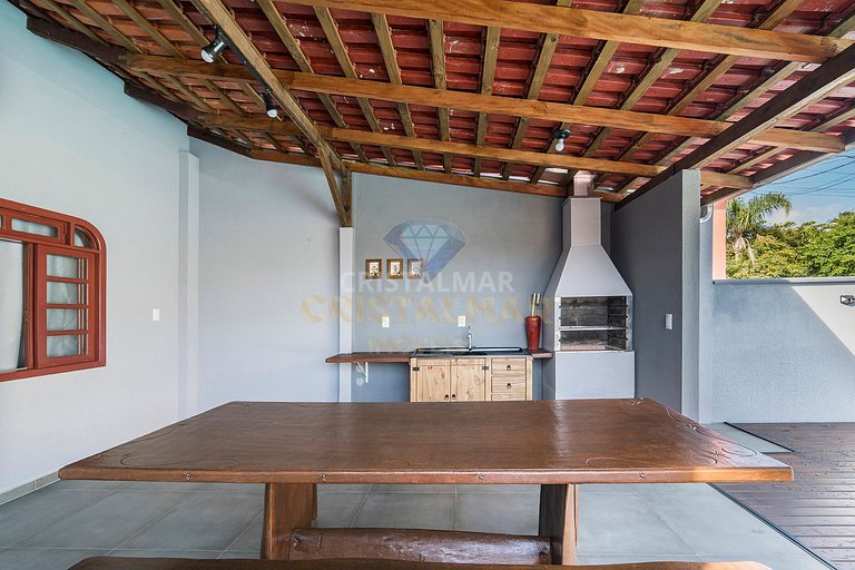 164- Casa com Piscina para 12 Pessoas em Bombas