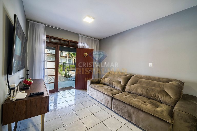 164- Casa con piscina para hasta 12 personas en Bombas