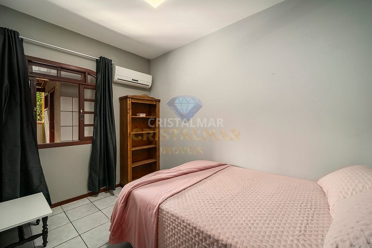 164- Casa com Piscina para 12 Pessoas em Bombas