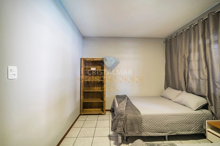 164- Casa con piscina para hasta 12 personas en Bombas