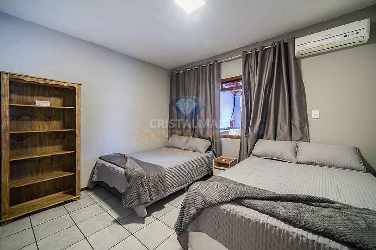 164- Spacious House with Pool for 12 Guests in Bombas