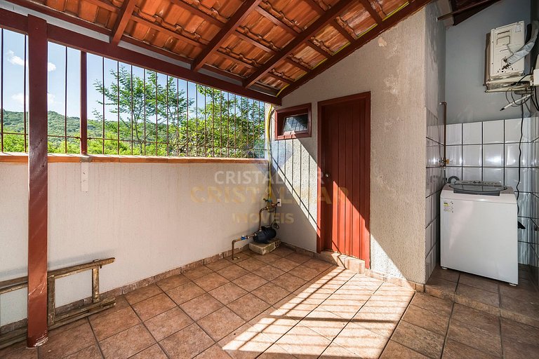 164- Spacious House with Pool for 12 Guests in Bombas