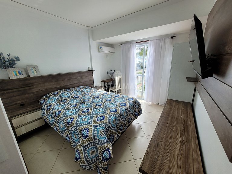 Apartment with Pool 2 Bedrooms in Bombas