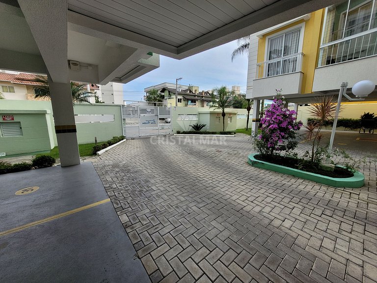 254- Apartamento com Piscina 2 Quartos em Bombas