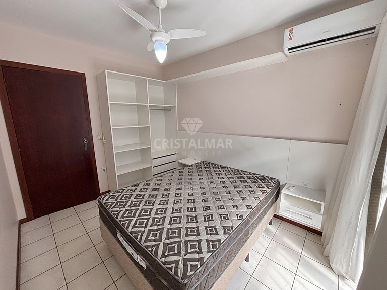 Apartamento de 2 habitaciones con vista parcial al mar a 70