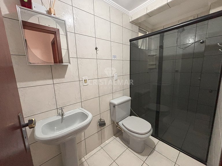 Apartamento de 2 habitaciones con vista parcial al mar a 70