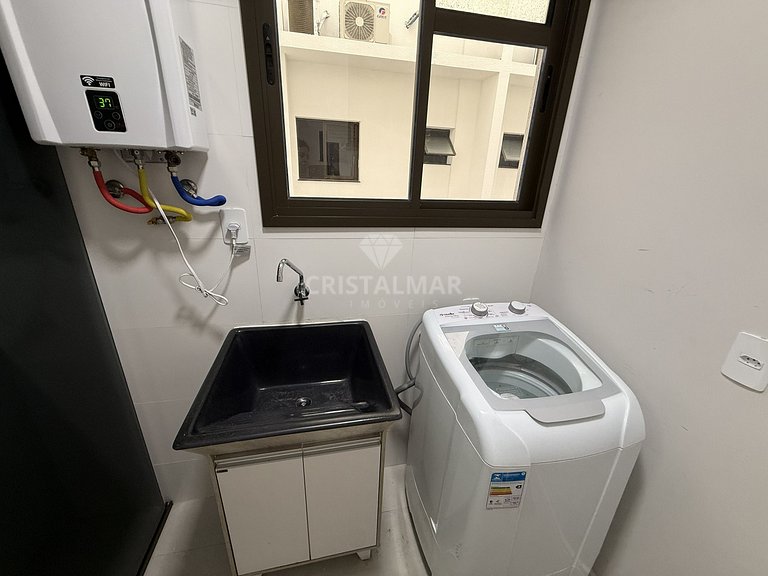 172A- Apartamento para 5 Pessoas com Piscina em Bombas
