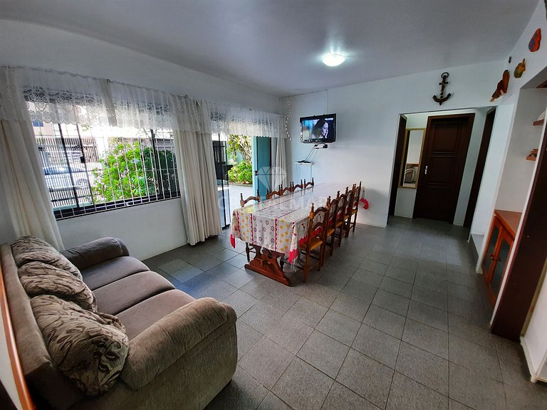 184- House for 8 People at Bombas Beach