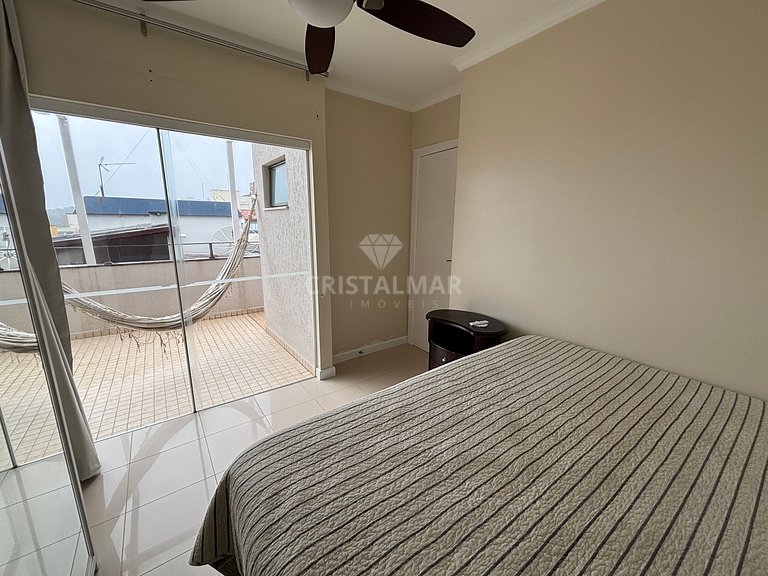 030- Apartamento completo a poucos metros da praia em Bombas