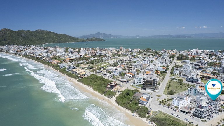 L057 - Apartamento Novo com Vista para o Mar a 80m da Praia