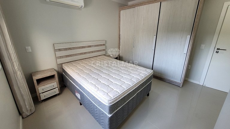 L052 - Apartamento com Vista para o Mar e 3 Dormitórios em C