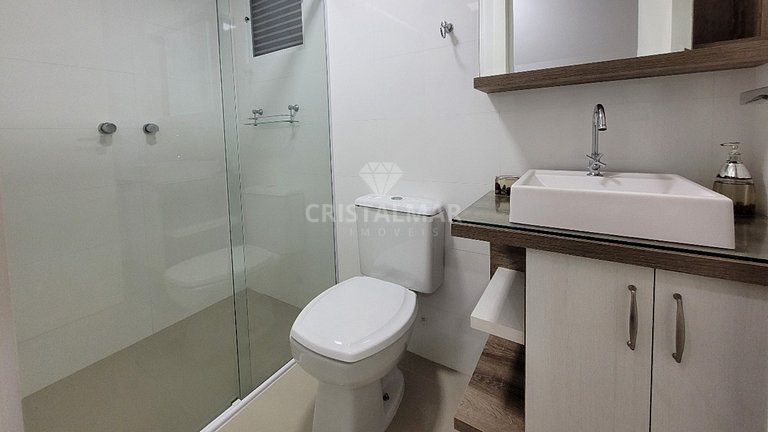 L052 - Apartamento com Vista para o Mar e 3 Dormitórios em C
