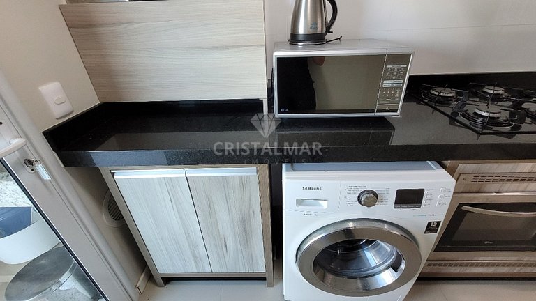 L052 - Apartamento com Vista para o Mar e 3 Dormitórios em C