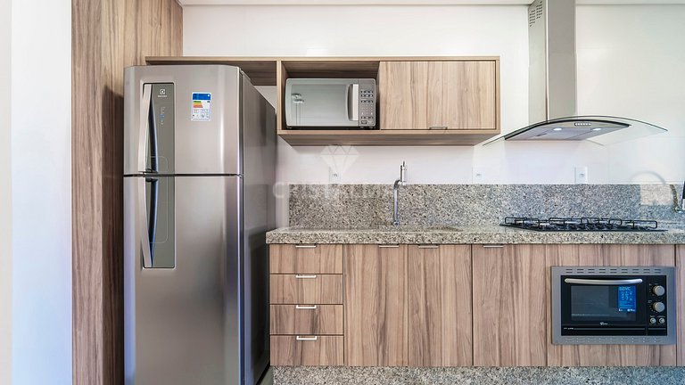 L006- Apartamento completo com 2 suítes, a 250 metros da pra