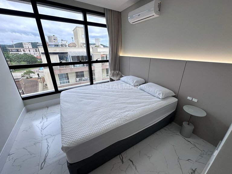 Apartamento nuevo con 2 suites y piscina en Canto Grande