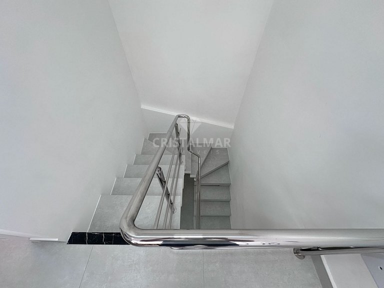 L027- Duplex penthouse with Jacuzzi 3 suites